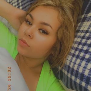 Meet your Posher, Bella